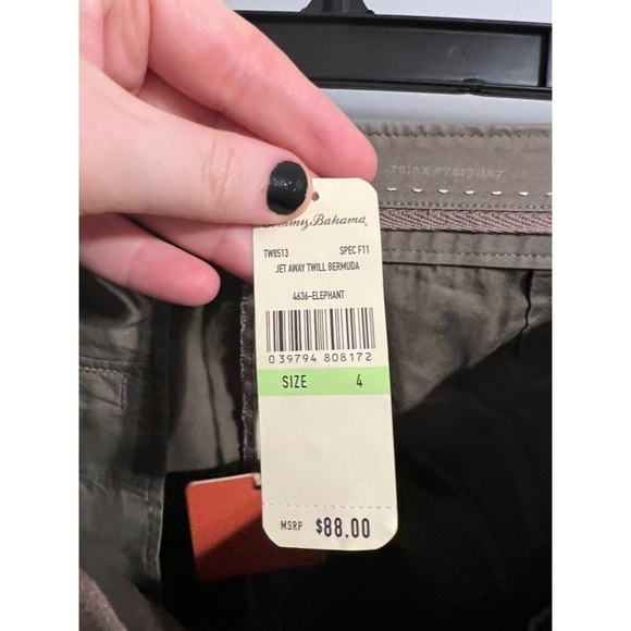 Tommy Bahama Relax Jet Away Twill Bermuda in Elephant Color Size 4 NWT - Picture 4 of 7